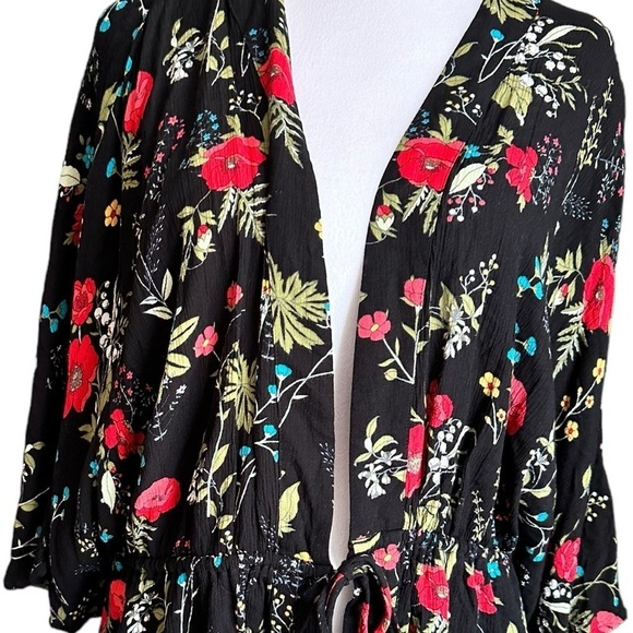 EXPRESS BLACK FLORAL CRINKLE GAUZE CINCH DRAWSTRING OPEN FRONT KIMONO TOP M - Picture 17 of 17